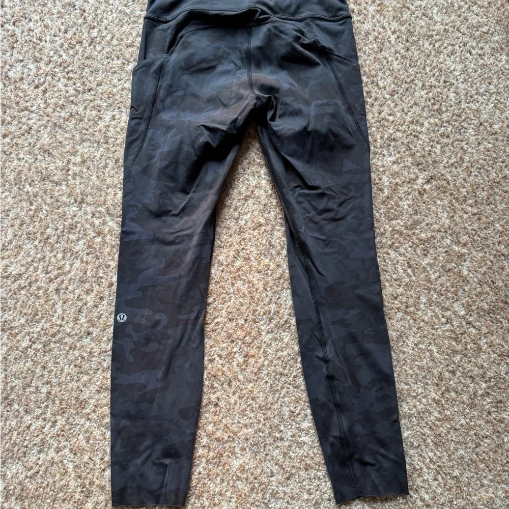 lululemon Fast and Free Tight II 25” Nulux Dark Camo Leggings size 6 - Picture 4 of 6